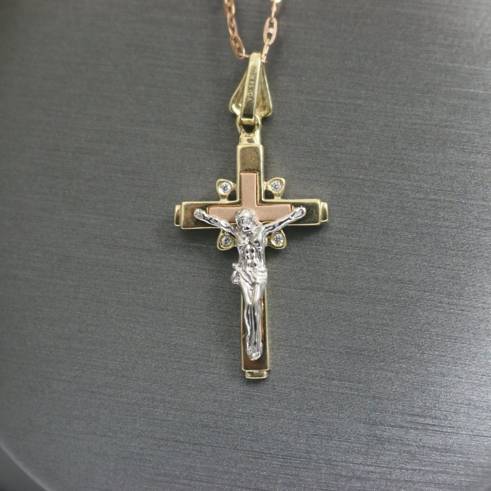 14kt Tri-tone Jesus on Cross Pendant with 14kt Rose Gold Flat Mariner Chain